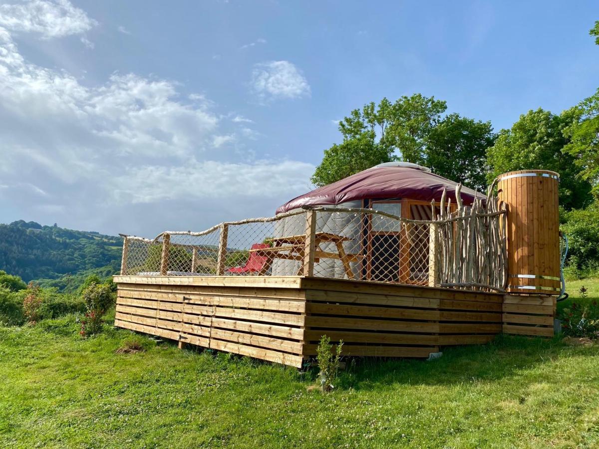 Yourte 2-4 Personnes Avec Spa Saint-Laurent-de-Lévézou Exterior foto